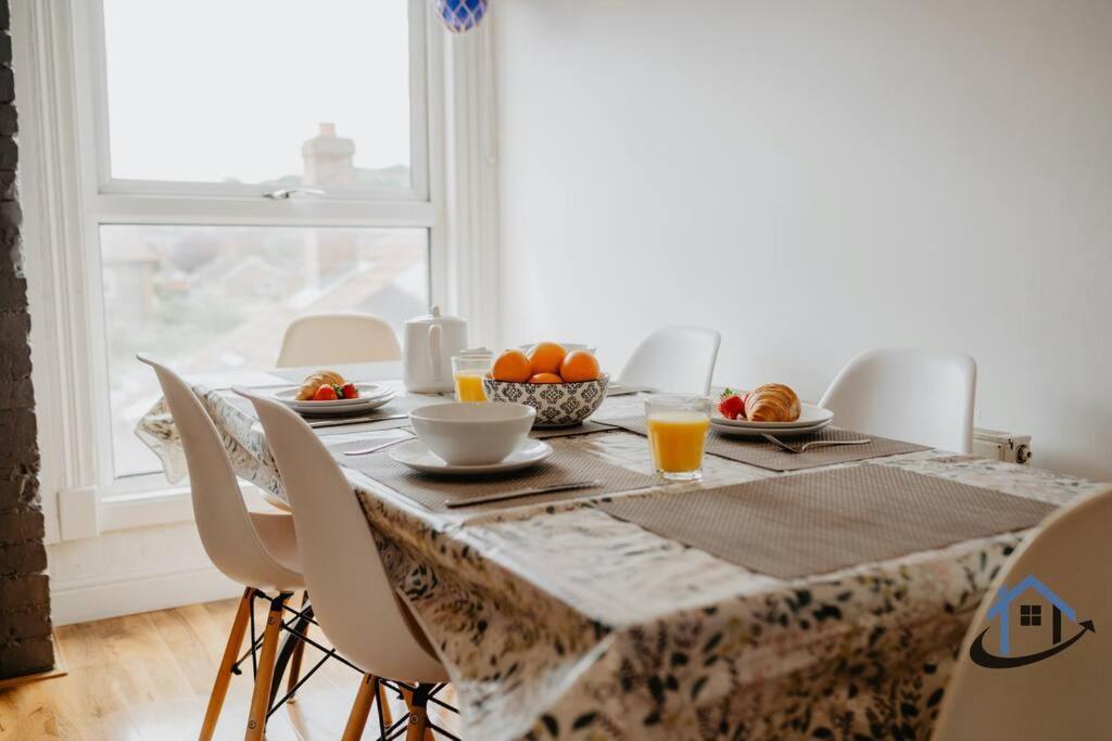 Indigo Snug - Gorgeous 2 Bed Flat In The Heart Of Cromer Eksteriør bilde